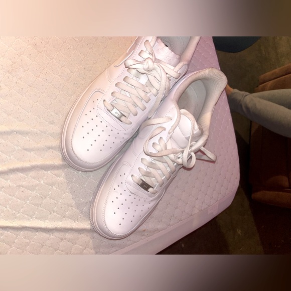 Nike Air Force 1 - Picture 2 of 8